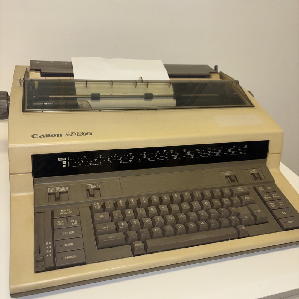 VINTAGE CANON AP200 Electric Typewriter WORKING retro Iconic One Of A Kind Rare - Picture 3 of 9